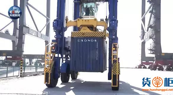 全球首台无人驾驶集装箱跨运车在上海问世,大幅提高效率-货掌柜www.huozhanggui.net