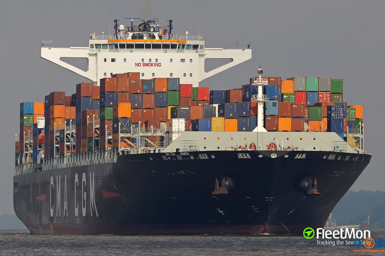 CMA CGM MUMBAI达飞旗下大型集装箱船撞向码头-货掌柜www.huozhanggui.net