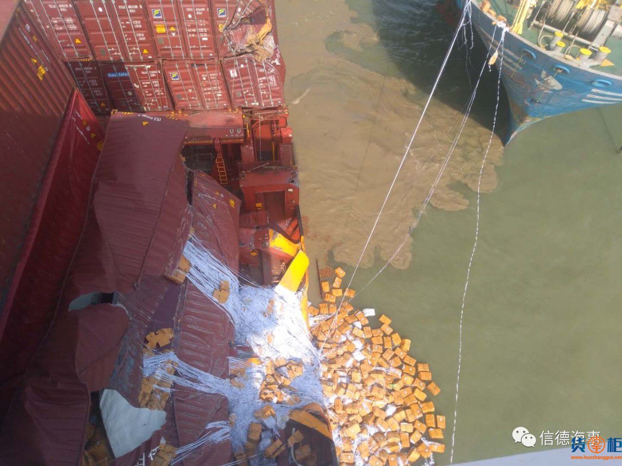 普吉岛沉船事故救援现场：泰军舰运输三具遇难者遗体回港