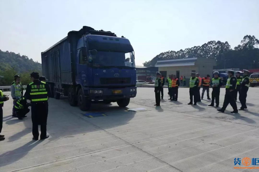 深圳交通：这些货车禁止上高速！
