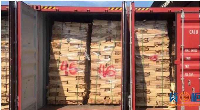 越南海关查获扣留111个准备发往中国的木材集装箱