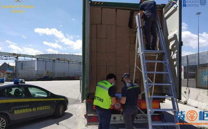 50个中国集装箱被查扣，近10万个运往意大利的拉杆箱被扣留，“商品制造”标签不能乱