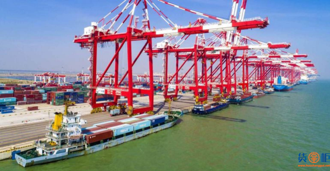 10月初，我国主要港口的集装箱运输量增长了18.4％